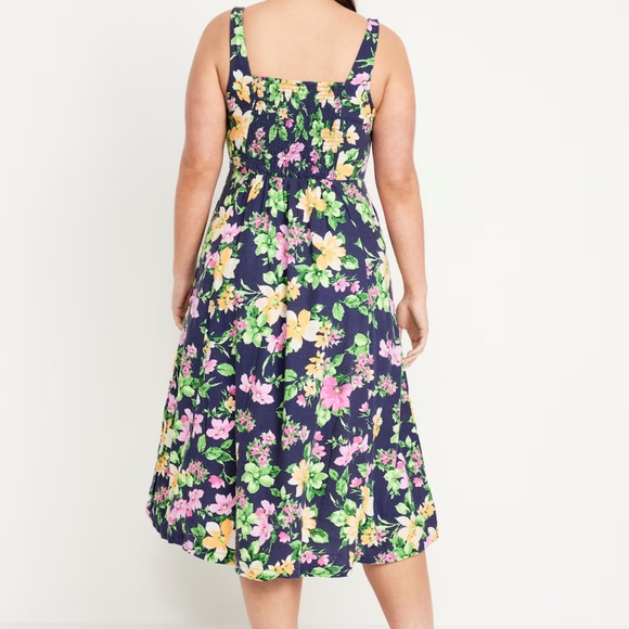 NWT OLD NAVY Fit & Flare Sleeveless Midi Dress Color: Navy Floral - Picture 5 of 7